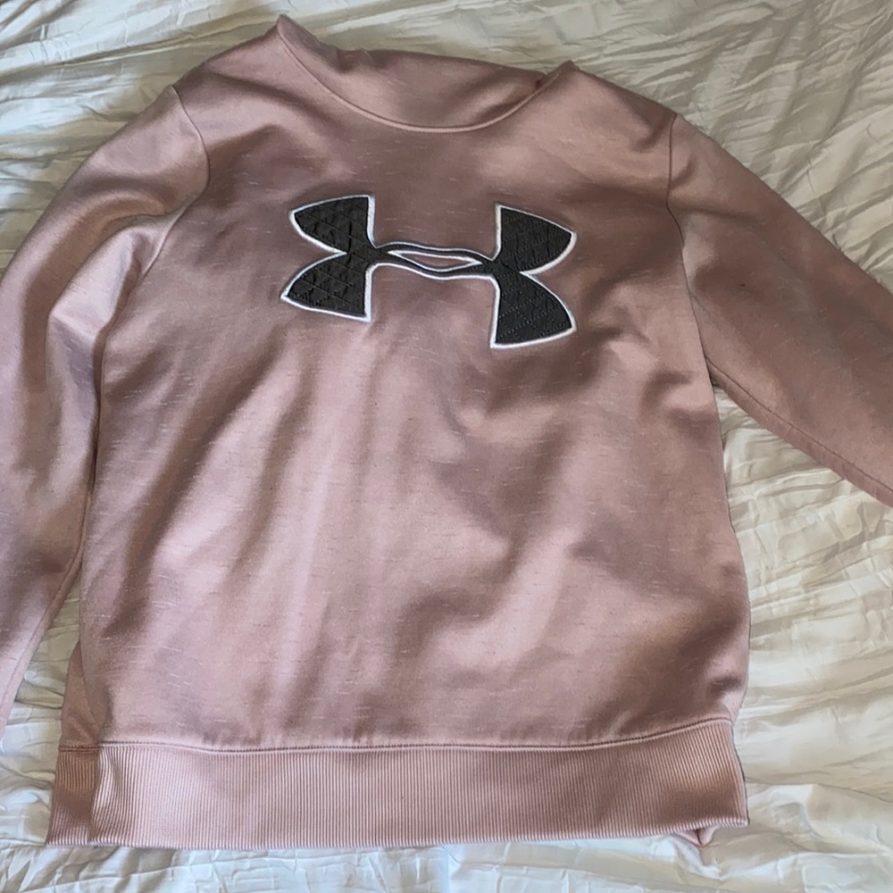Woman’s Under Armour Sweatshirt